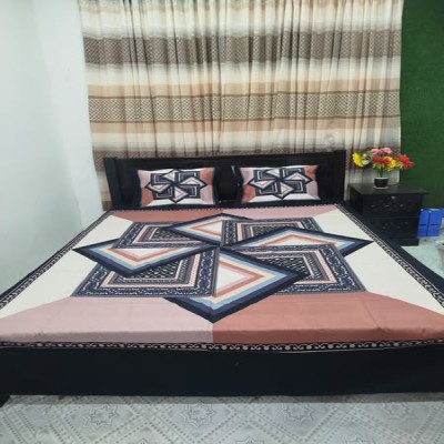 লাক্সারি প্যানেল কটন বেডশিট